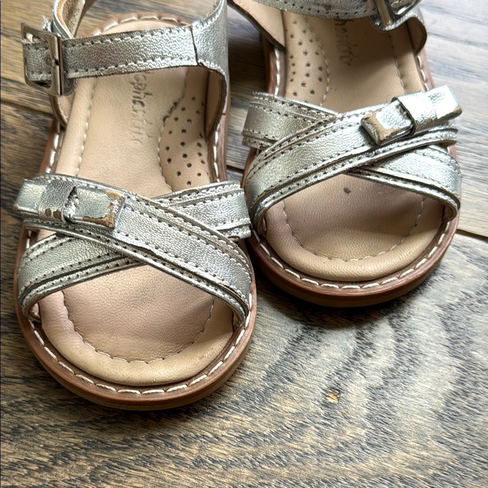 Elephantito Silver Kids Sandals US5 EU20 free shipping GUC - Picture 7 of 10